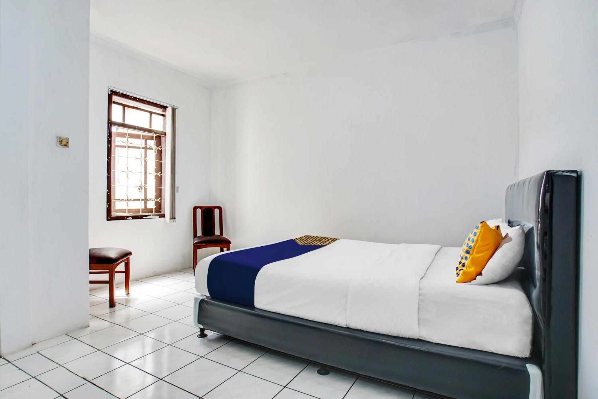 Spot On 91117 Sriwijaya Syariah Hotel Bandung